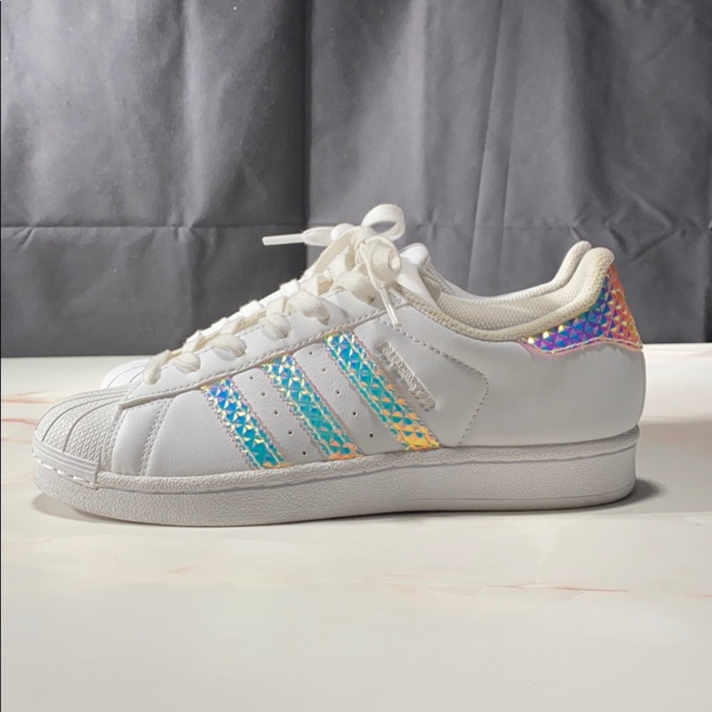 Sneakers - Picture 3 of 7